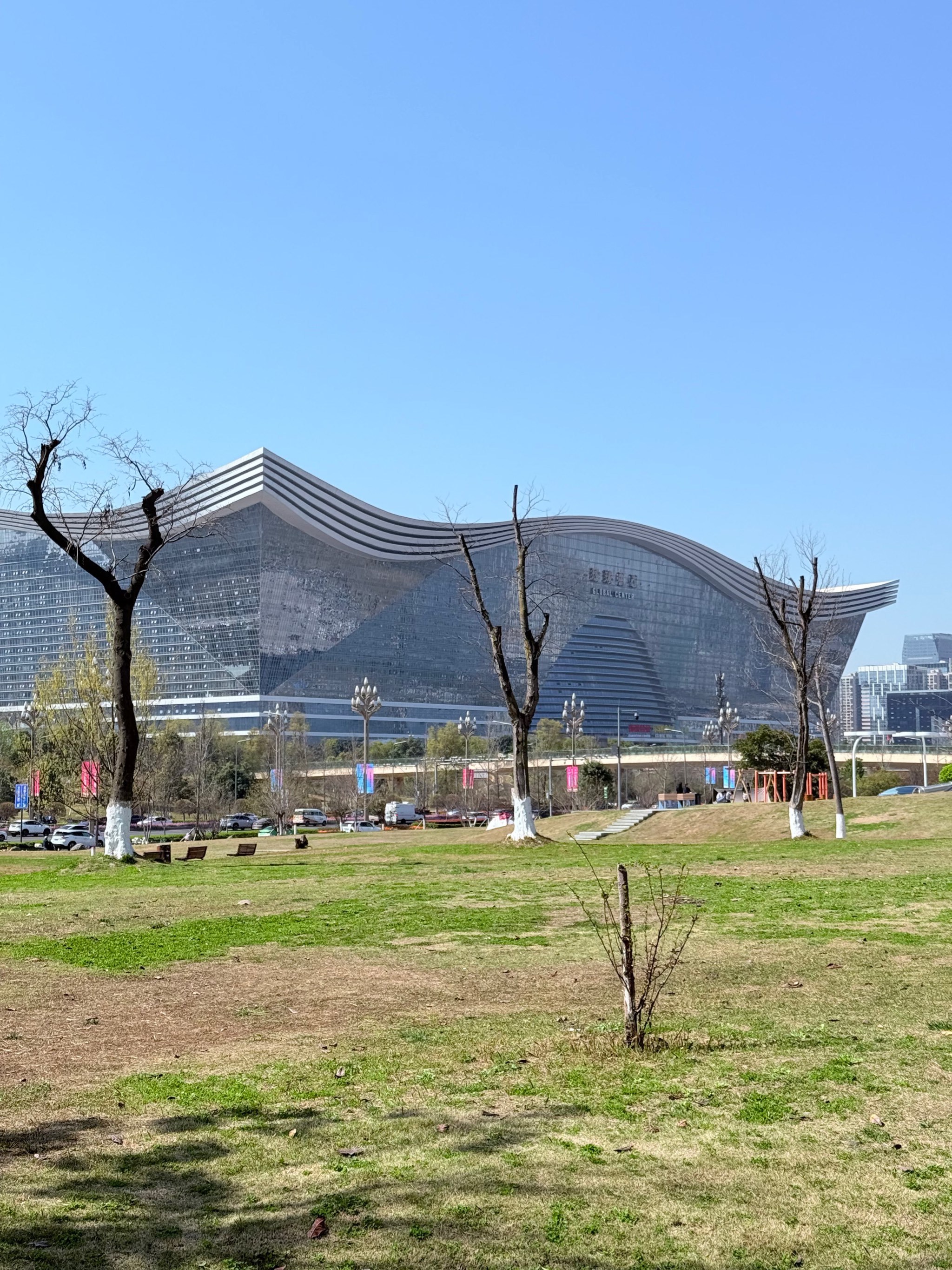 警方回应成都环球中心封控多人逃离(成都环球中心宣传片) 警方回应成都环球中心封控多人逃离(成都环球中心宣传片)